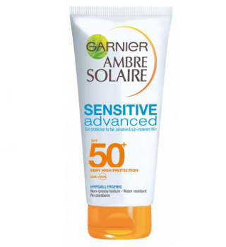 کرم ضد آفتاب بی رنگ گارنیر با SPF50 مناسب پوست حساس حجم 50 میلی لیتر